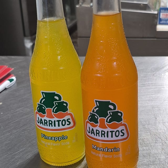 Jarritos.